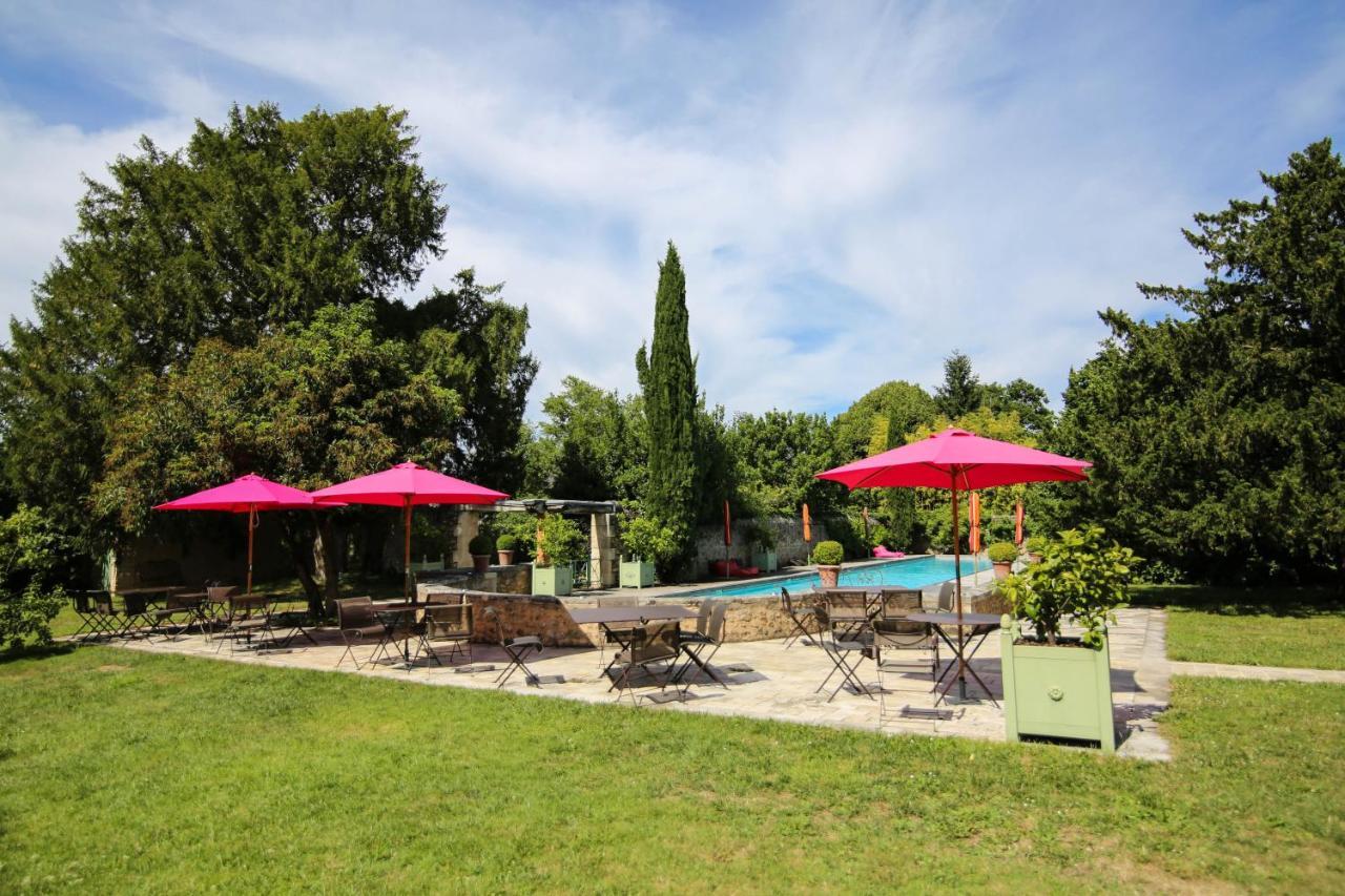 Hotel Les Orangeries Lussac-les-Chateaux Εξωτερικό φωτογραφία